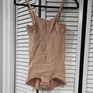 Women's Shapewear Bodysuit in Tan